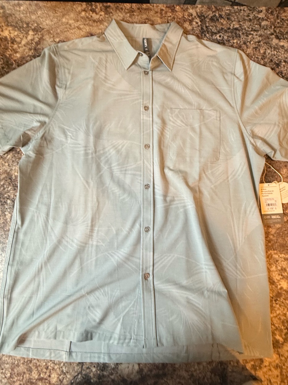 Vuori Light Sage Short-Sleeve Button-Up Shirt Jacket